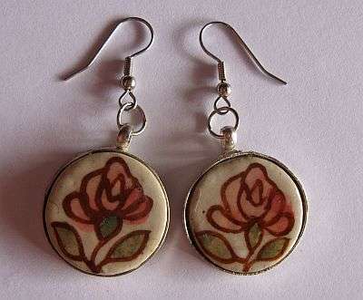 VINTAGE PIERCED EARRINGS