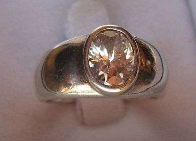STERLING SILVER RING - LARGE FACETED CZ STONE