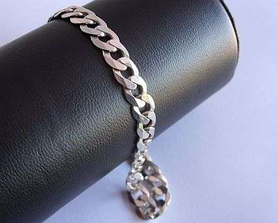 A VERY SMART , WIDE AND WEIGHTY STERLING SILVER BRACELET - SUPER QUALITY , MADE IN ITALY !!!