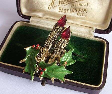 VINTAGE BROOCH - CHRISTMAS CANDLES