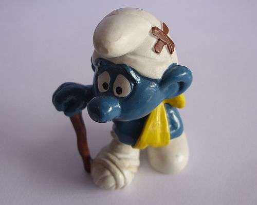 1978 VINTAGE SMURF "PATIENT" BY PEYO - MADE IN HONG KONG
