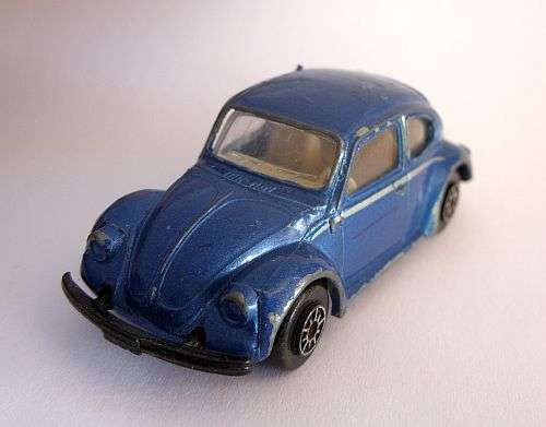 DIE CAST VEHICLE - VW 1300 BEETLE