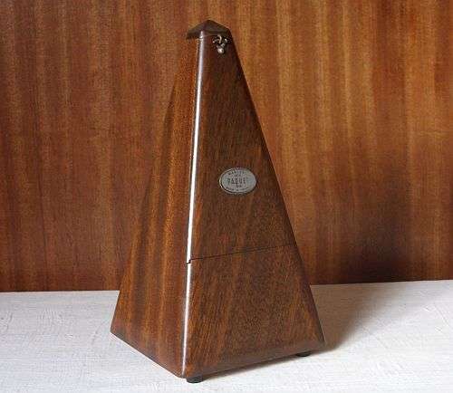 A CLASSY METRONOME MADE BY PAQUET OF FRANCE - EXCELLENT WORKING CONDITION !!!