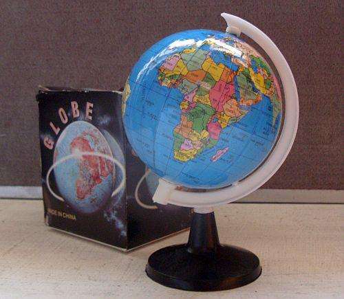 4 x 8.5 CM WORLD GLOBE - LISTING FOR REON ONLY !!!