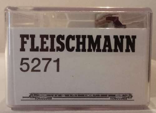 Fleischmann 5271 HO Rolling Road low floor wagon and Herpa Lorry