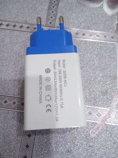 OLAF USB CELLPHONE CHARGER / TABLET CHARTGER