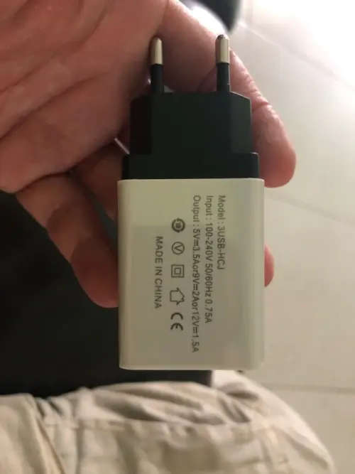 OLAF USB CELLPHONE CHARGER / TABLET CHARTGER