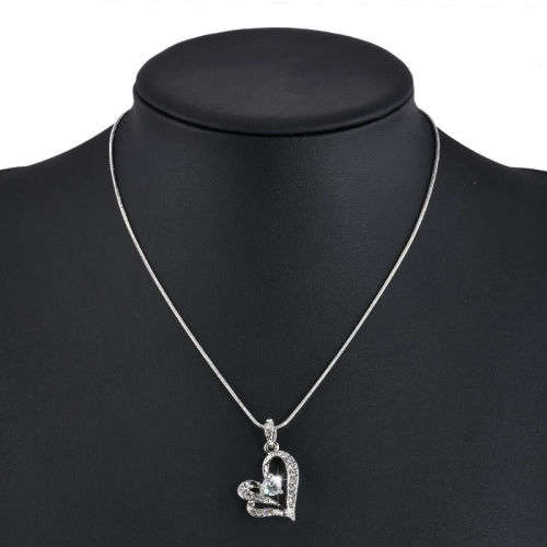EXQUISITE!! Silver Plated Rhinestone Heart Pendant Necklace