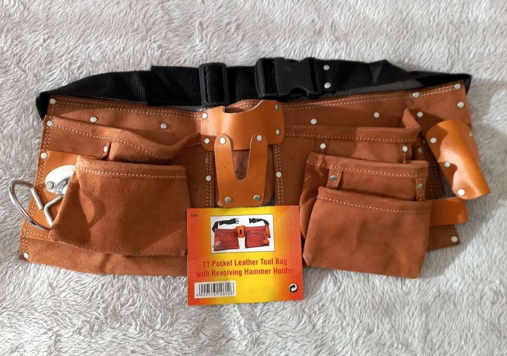 LEATHER TOOL BAG with 11 POKCETS