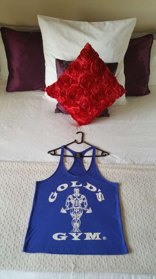 ***AKM - AUTHENTIC GOLD'S GYM PROFESSIONAL BODYBUILDING GYM VEST 100%COTTON***