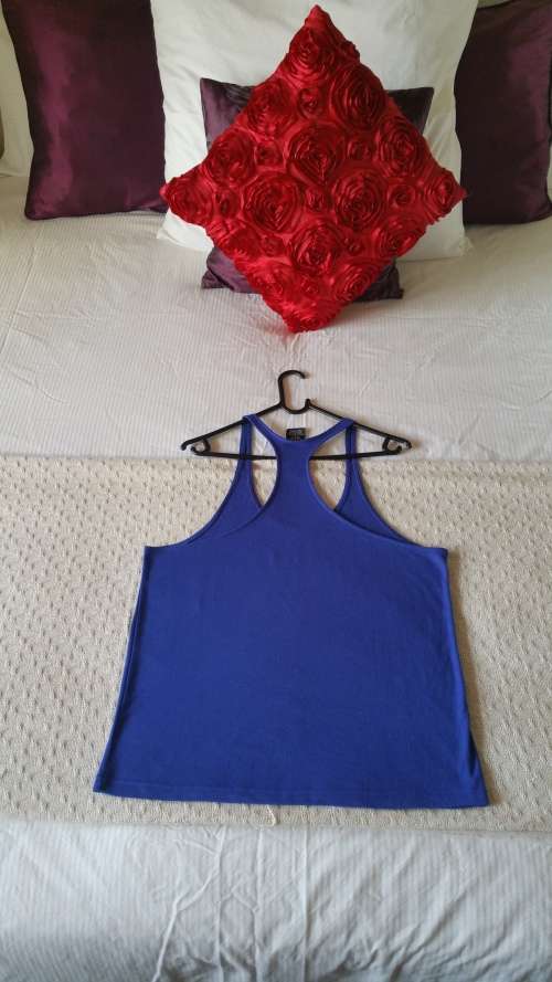 ***AKM - AUTHENTIC GOLD'S GYM PROFESSIONAL BODYBUILDING GYM VEST 100%COTTON***