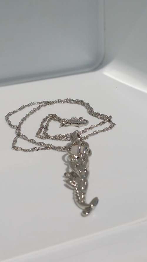 ***AKM - NECKLACE MERMAID HOLDING PEARL - 100% COSTUME FASHION JEWELLERY***