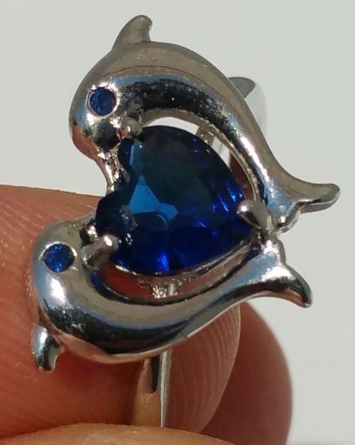 ***AKM - DOLPHINS RING SIZE 17.48MM / O / BLUE GLASS HEART 100% COSTUME FASHION JEWELLERY***