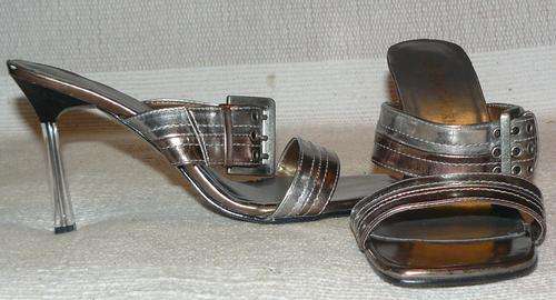 Silver and bronze slip on heels - Size 5
