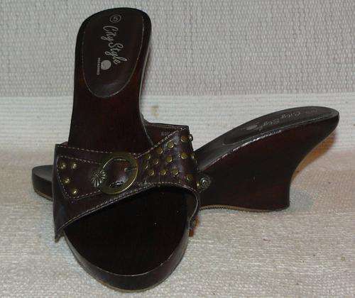 wooden wedges with stud detail - size 5