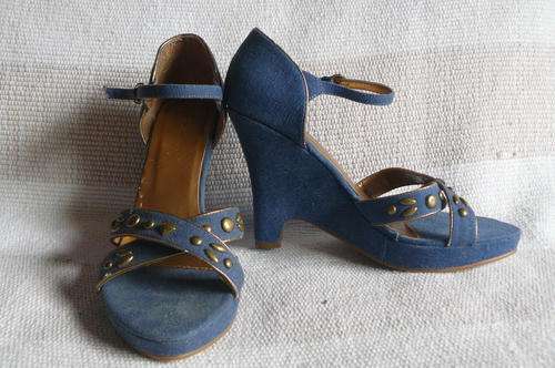 Denim zoom wedges - size 5