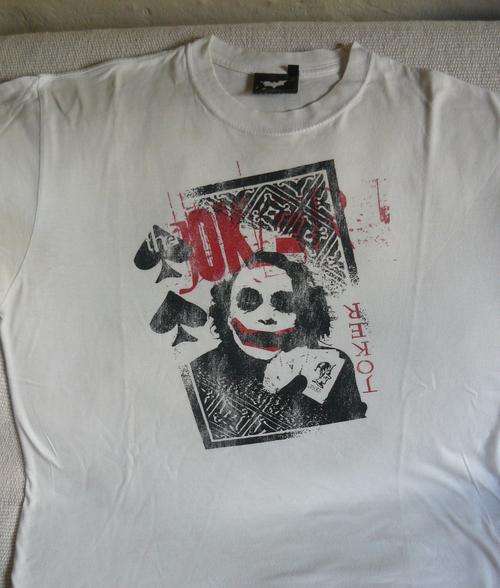 Dark knight "joker" tee - size L