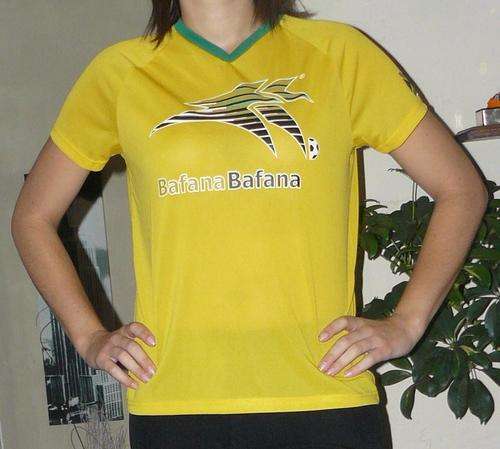 NEW ladies Bafana Bafana supporters tee - size L