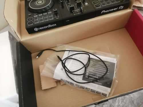 Pioneer DDJ 400 + Hybrid Party Box 15 + 2x Wireless Mic