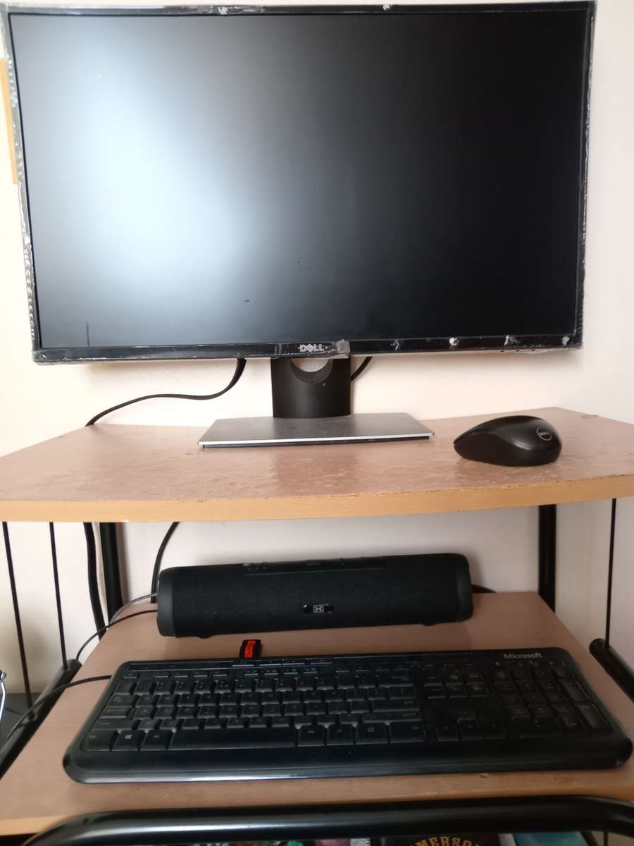 Desktop PC i5 6th Gen plus LCD Monitor