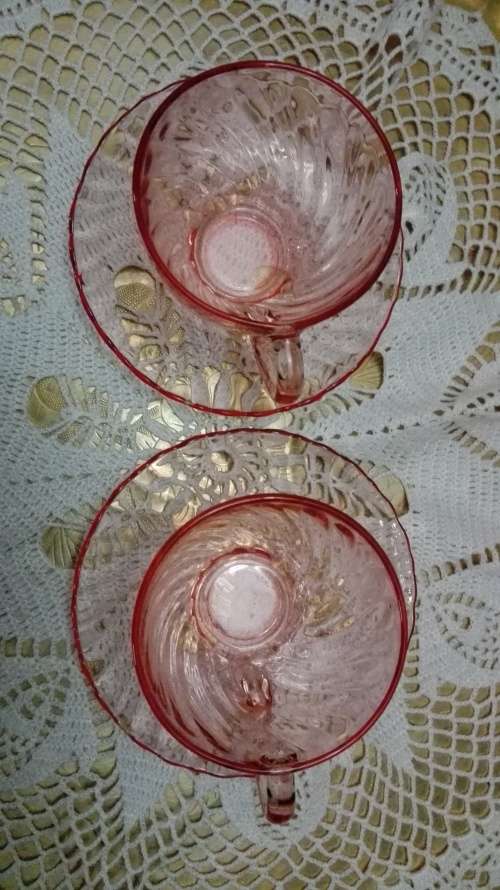 2 Arcaroc Pink Glass tea cup duos