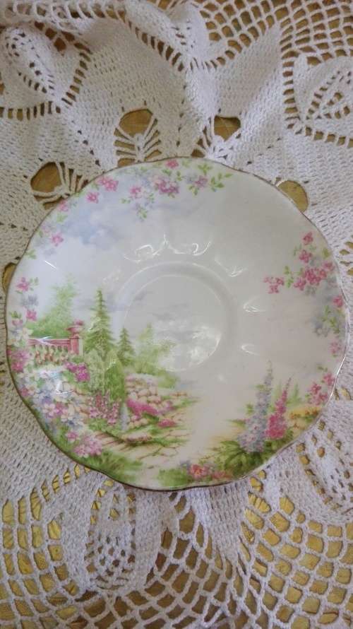 Royal Albert Kentish Rookery saucer