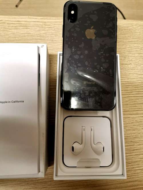 iPhone X 256GB. Space Grey ( Brand New CPO Unit With Box and Accessories )