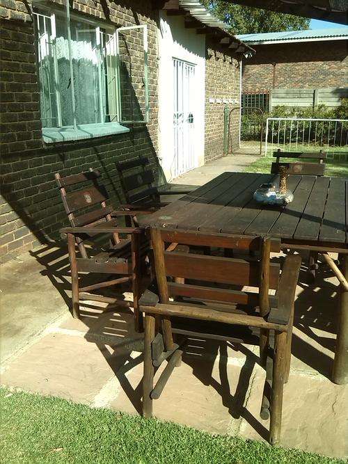 Beautiful heavy solid patio set