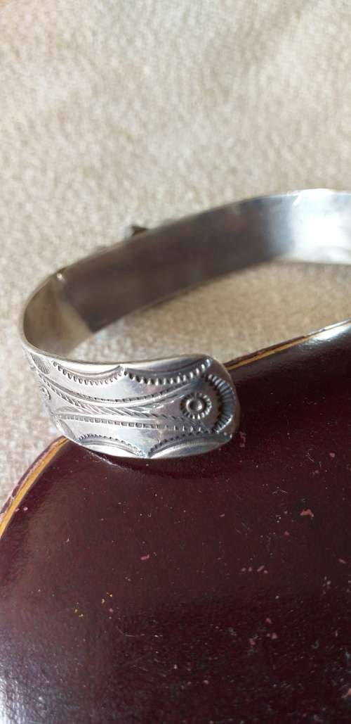 Vintage Native American Navajo Sterling Silver And Turquoise Cuff Bangle