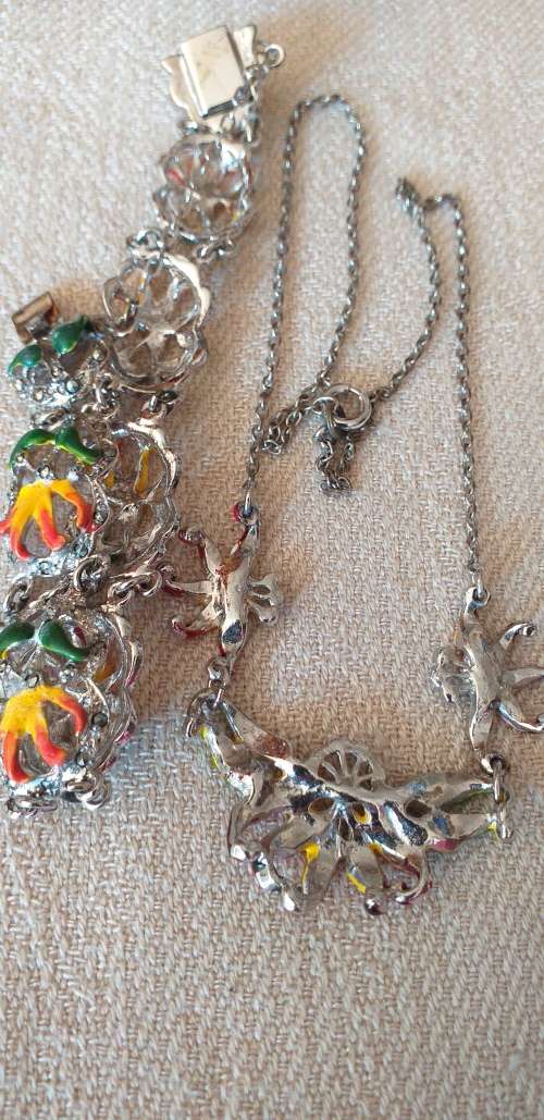 Vintage Rhodium Plated Marcasite And Enamel Flame Lily Necklace And Bracelet Set