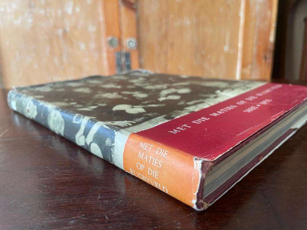 MET DIE MATIES OP DIE RUGBYVELD 1880-1955