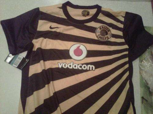 3 Kaizer Chiefs Tops