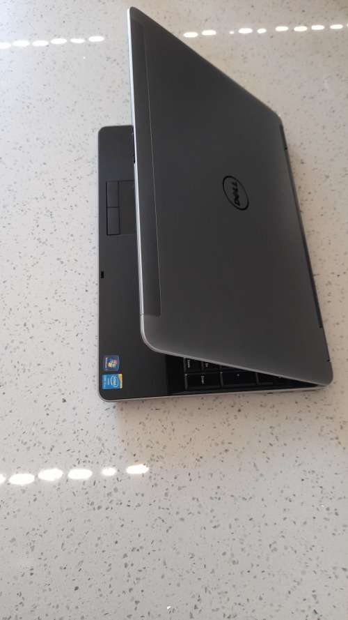 Dell Laptop  i5 4th Gen 15.6`  1 TB Grab a Crazee Hot Deal ** PRICE DROP REDUCED TO CLEAR**
