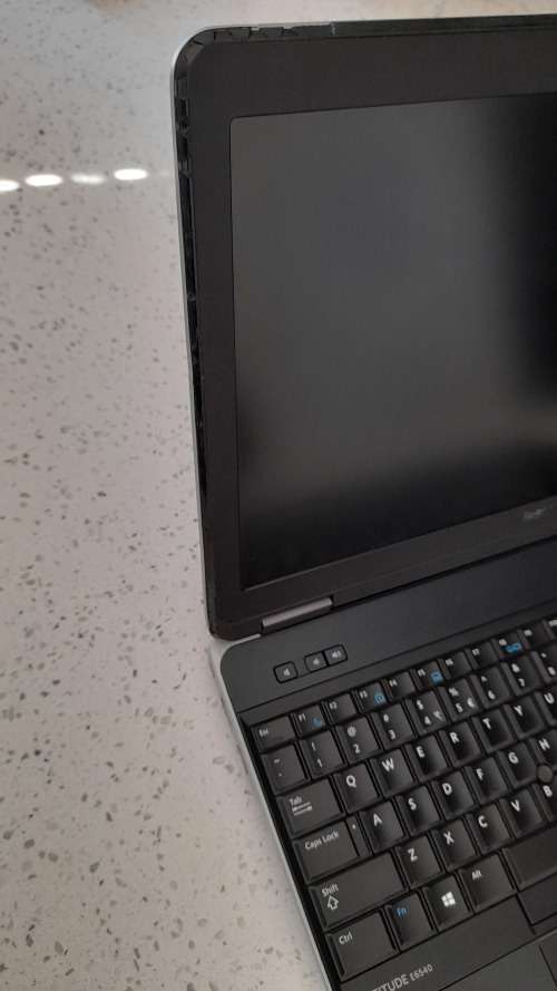 Dell Laptop  i5 4th Gen 15.6`  1 TB Grab a Crazee Hot Deal ** PRICE DROP REDUCED TO CLEAR**