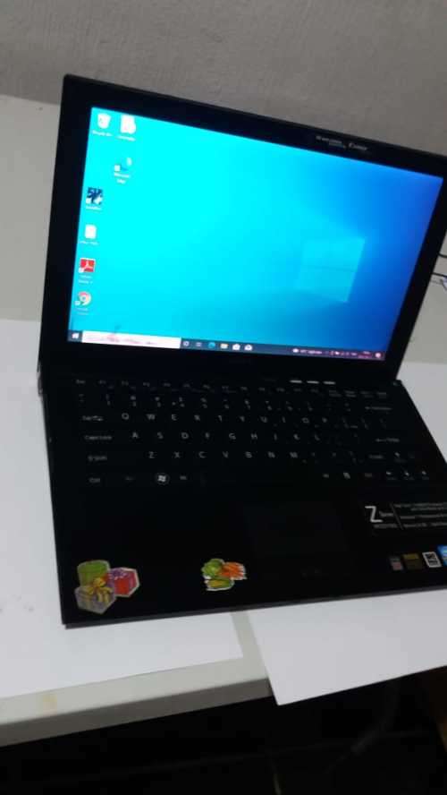 SONY i7 Lap Top Z Series 256 SSD 8gb RAM ** Grab A Bargain**