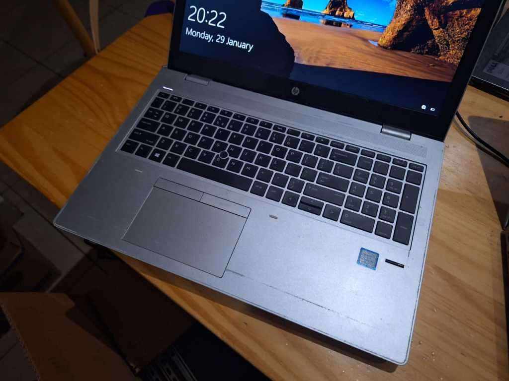 Unbeatable Deal! HP laptop intel Core i5, 8th Gen Windows 10 Pro, office 2021 and More