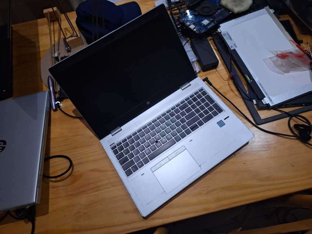 Unbeatable Deal! HP laptop intel Core i5, 8th Gen Windows 10 Pro, office 2021 and More