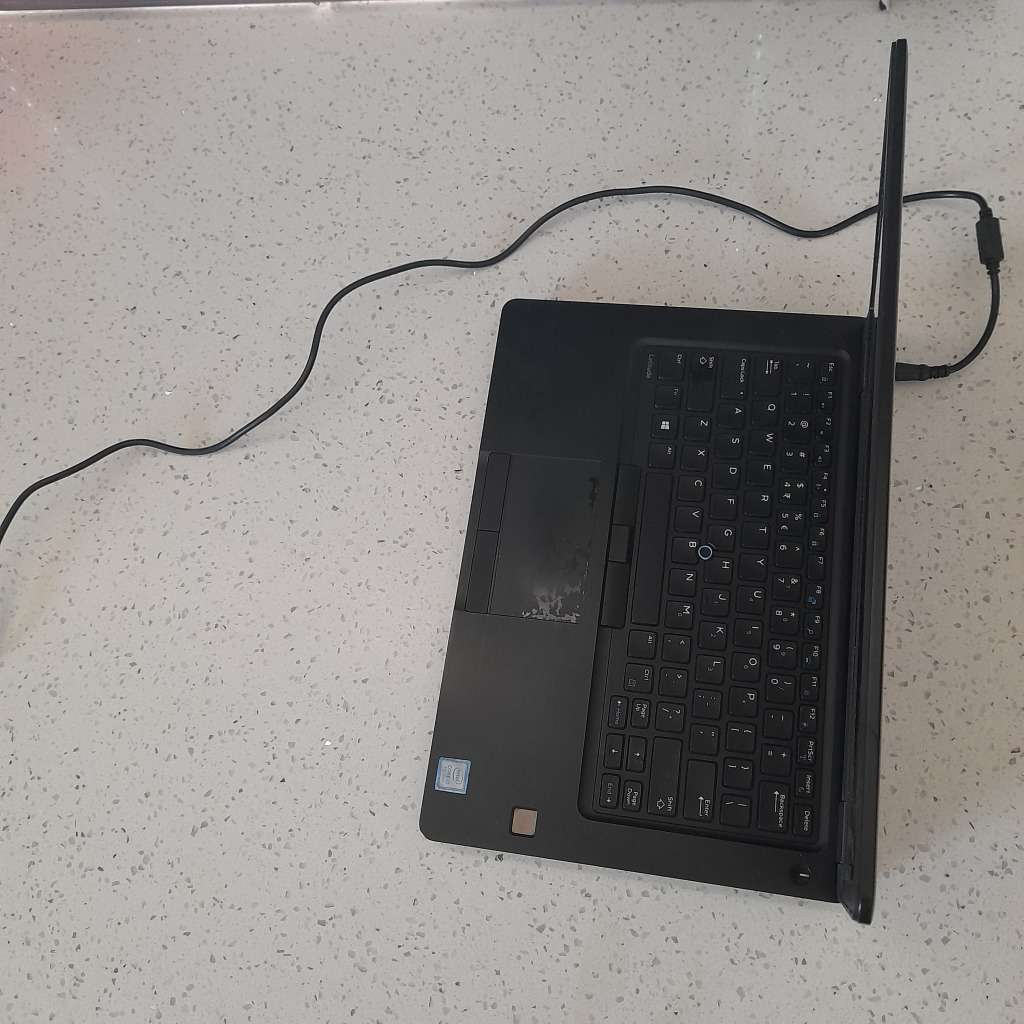 Unbeatable Deal! DELL laptop intel Core i7, 7th Gen Windows 11 Pro, office 2021