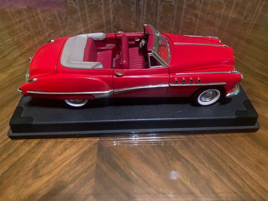 1/18th scale 1949 Buick Roadmaster