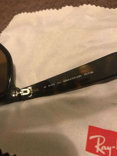 Authentic Ray Ban New Wayfarer RB2132
