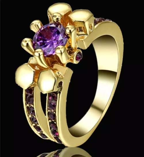 ABSOLUTELY STUNNING CERTIFIED NATURAL RARE AMETHYST 18 CT YELLOW GOLD RING.
