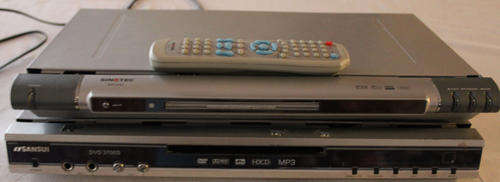 Two UNWORKING DVD Players - no remote control.