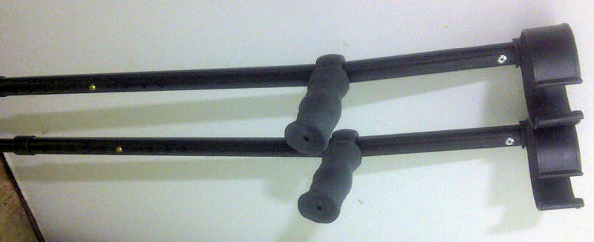 2 PRESTA elbow crutches with soft handles