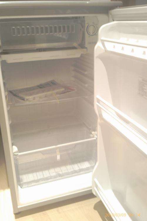 Samsung Mini Fridge - Silver