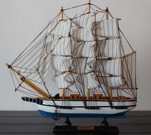 Wooden Ship Model: Revenge (33cm)