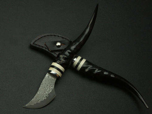 Hand Made, Damascus Blade, Ariel Horn Handle
