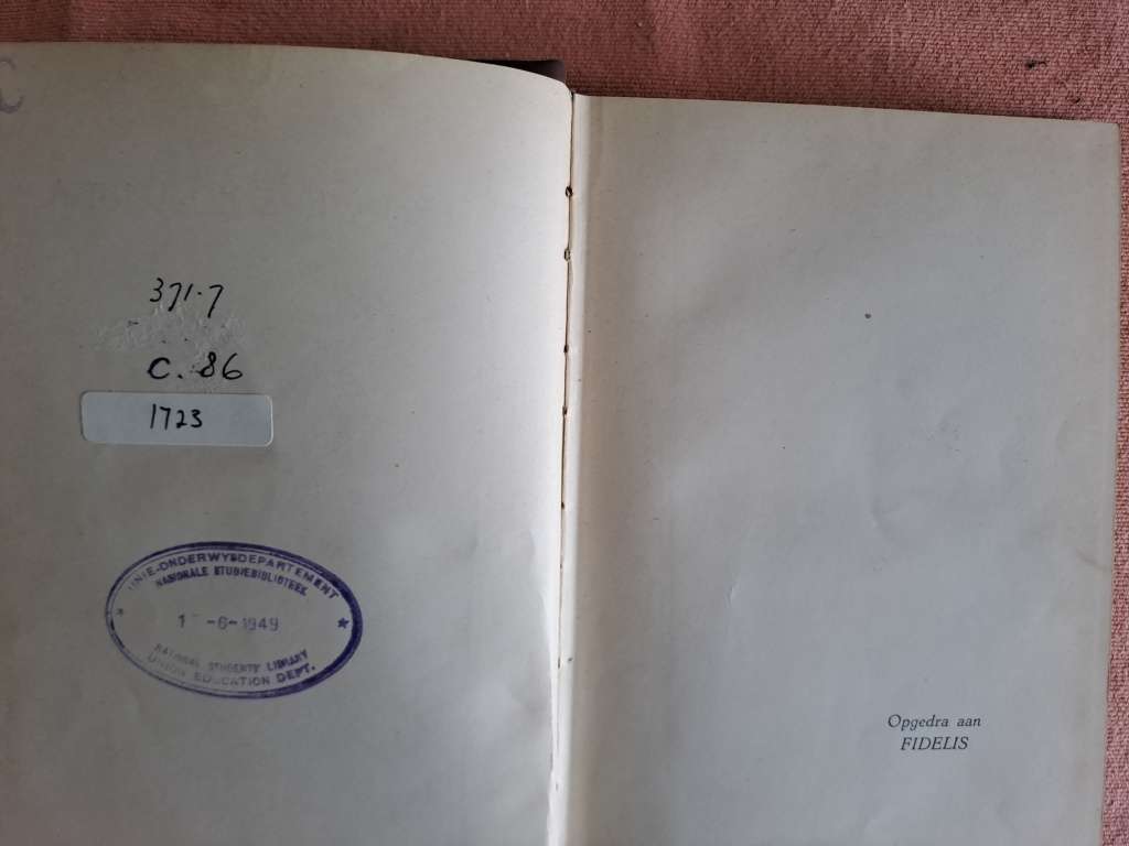 Rugby book `Ek speel vir SA` Autobiography of Danie Craven SIGNED BY DANIE CRAVEN Ex lib see below