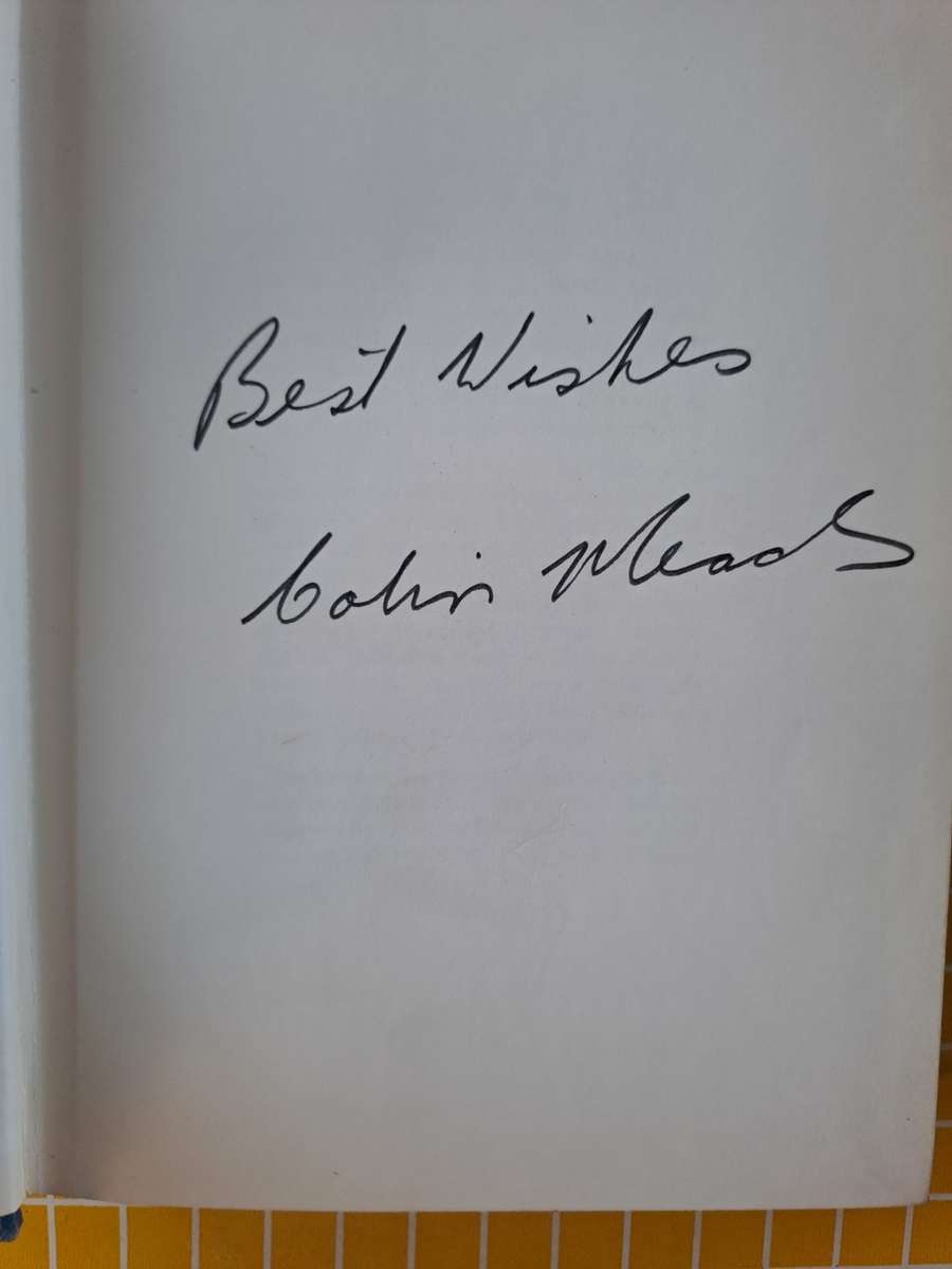 Rugby book - Collin Meads. All Black. SIGNED BY COLIN MEADS h/c d/w