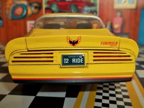 1977 Pontiac Firebird Formula 1:18 by ERTL Collectibles