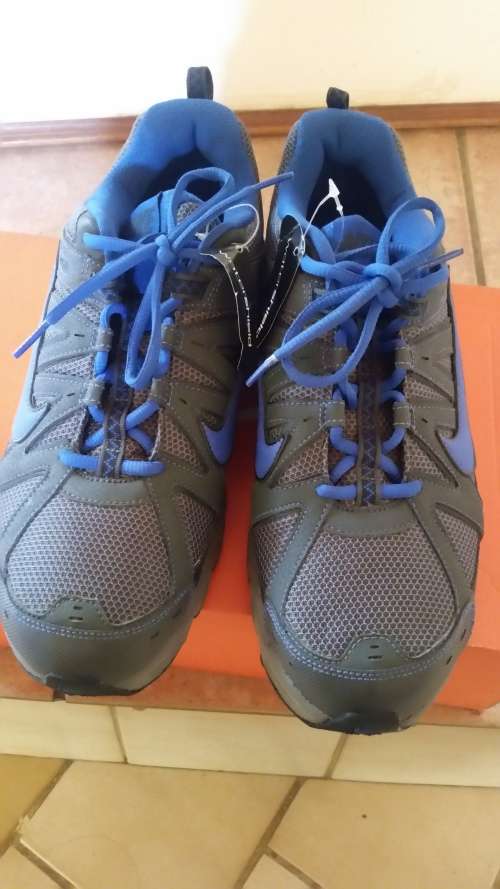 GENUINE NIKE ALVORD TRAIL RUNNING SHOES BRAND NEW SIZE 11